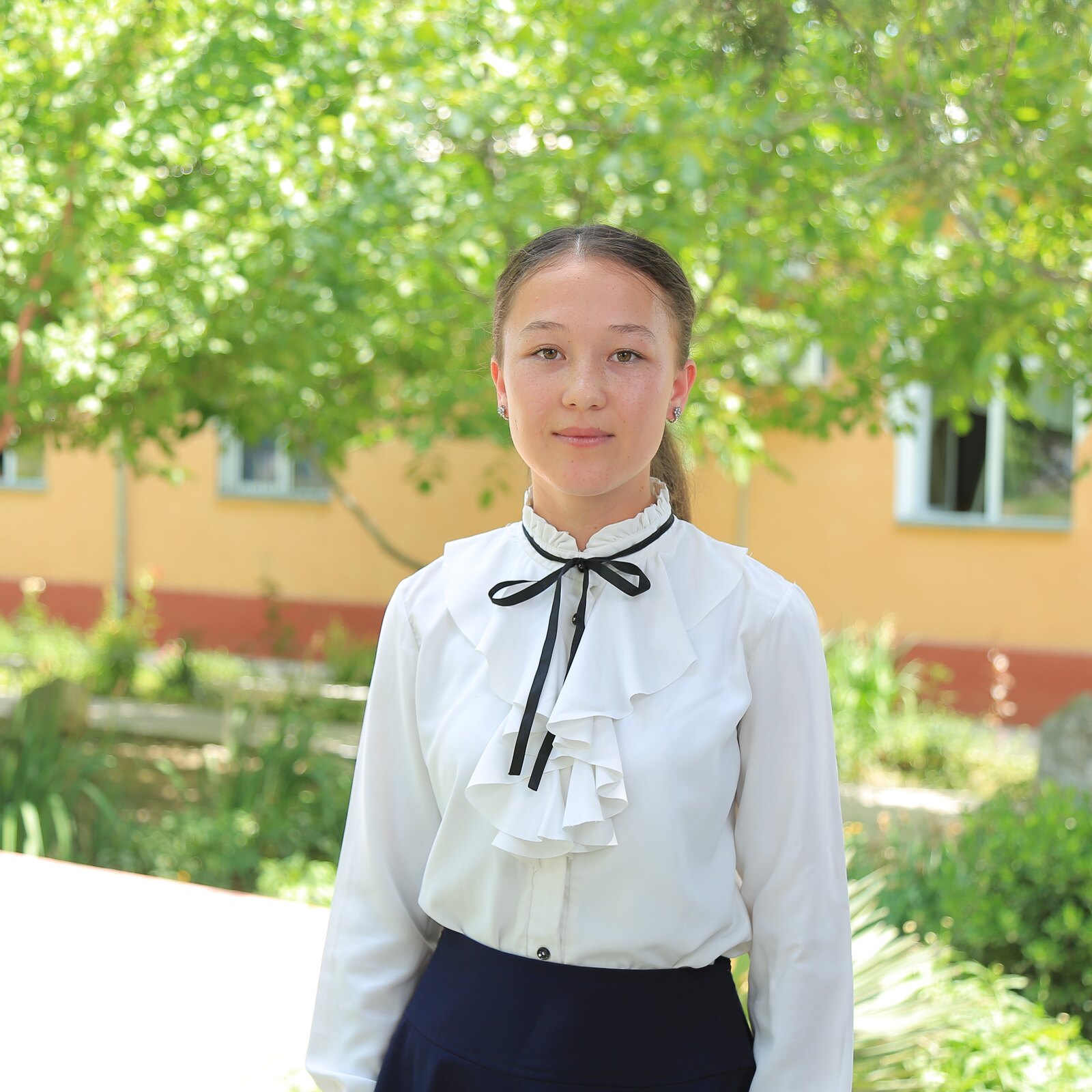 Husnora Abdulhamidova portreti